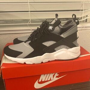 Nike Air Huarache Run Ultra Wolf Grey Black, size 12, worn once